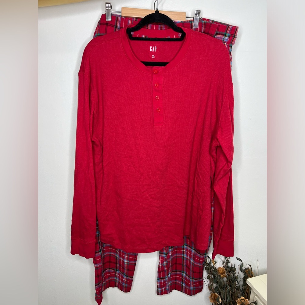 GAP 2-Piece Pajama Set